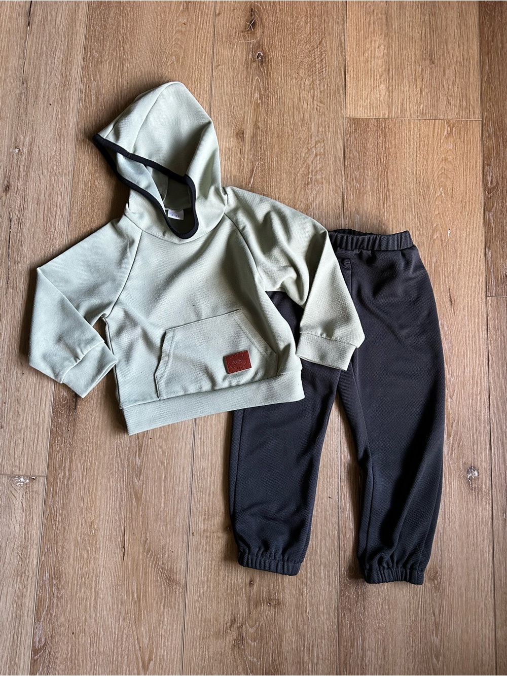Kids Two-Piece Hoodie & Jogger Set in Sage Green and Black